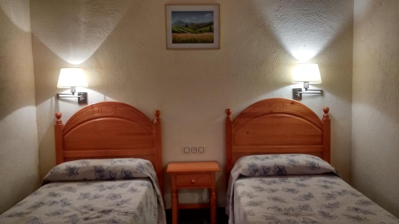 Ca L'Amadeu Hotel Vilanova de Escornalbou Kültér fotó
