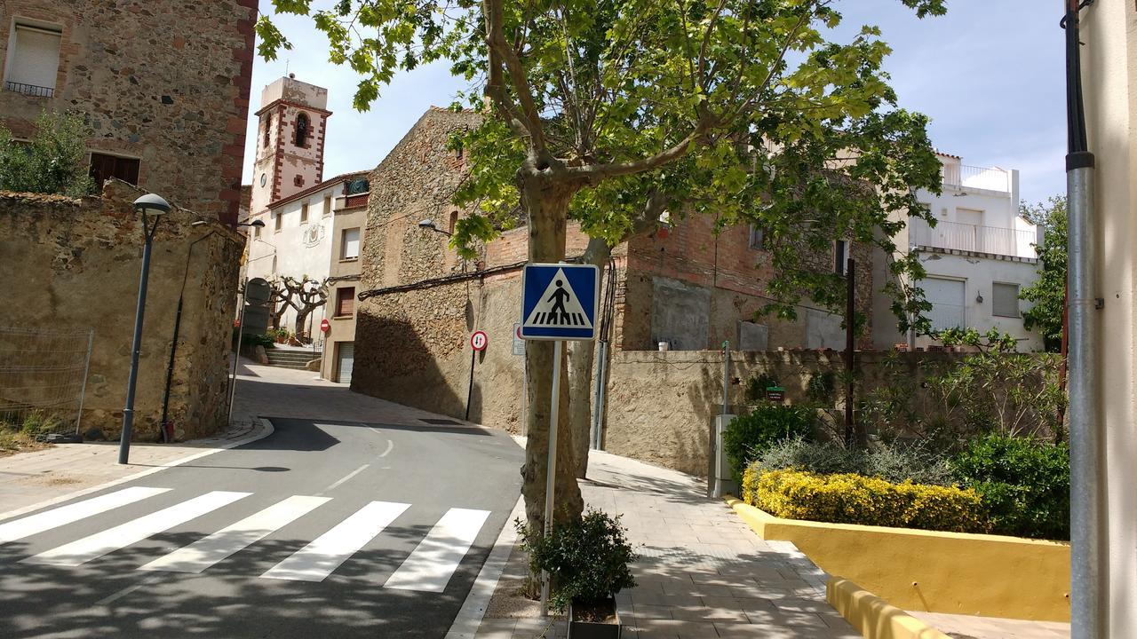 Ca L'Amadeu Hotel Vilanova de Escornalbou Kültér fotó