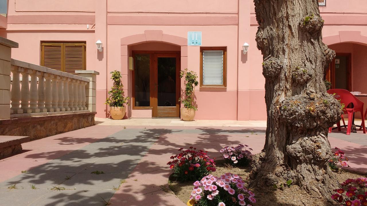 Ca L'Amadeu Hotel Vilanova de Escornalbou Kültér fotó